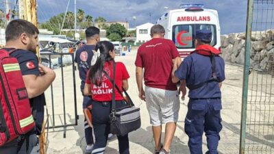 Muğla’nın Datça ilçesi açıklarında seyir halinde olan bir tur teknesinde
