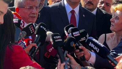 Gelecek Partisi Genel Başkanlığı görevinden alınan Ahmet Davutoğlu, Ankara Cumhuriyet