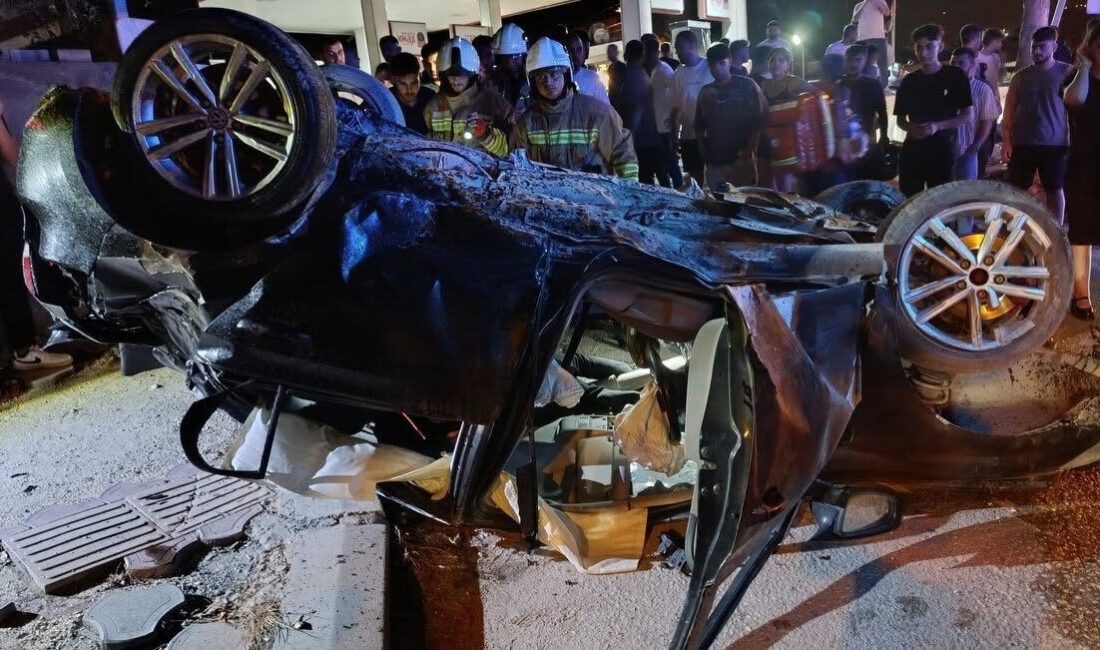 Hatay’ın Defne ilçesine bağlı Harbiye Mahallesi’nde meydana gelen trafik kazasında,