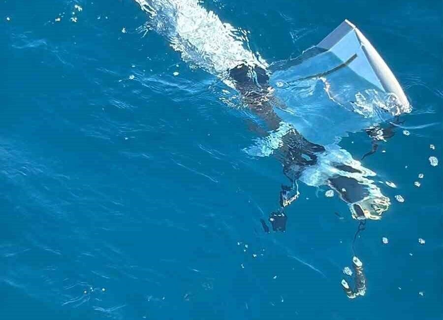 Sakarya’nın Karasu ilçesinde balıkçılar tarafından Karadeniz açıklarında su yüzeyinde insansız