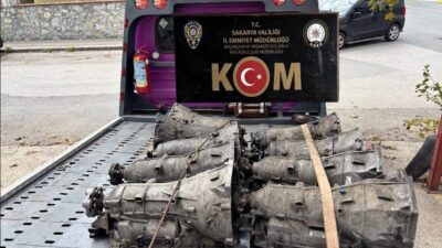 Sakarya’da gümrük kaçağı ürünlerin satışıyla ilgili gerçekleştirilen operasyonlarda, toplamda 2