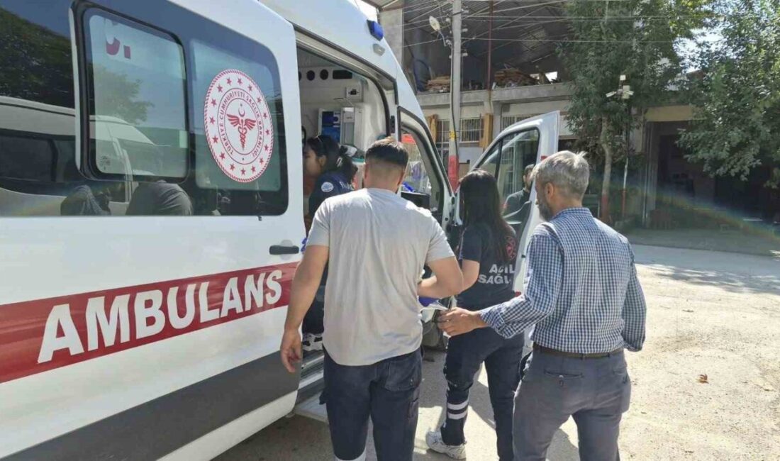 Adıyaman’da bir motosiklet sürücüsünün direksiyon kontrolünü yitirmesi sonucu meydana gelen