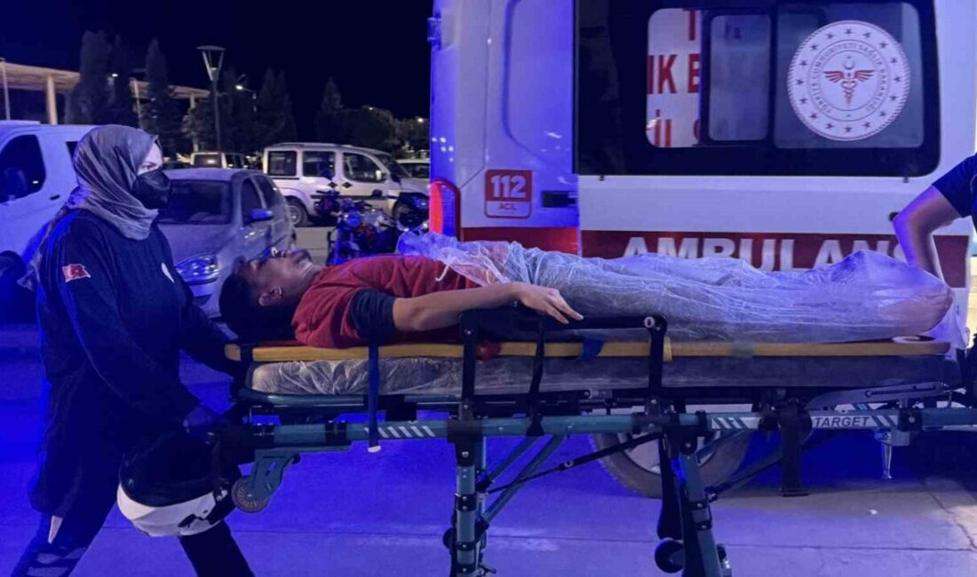 Adıyaman’da bir motosikletin kontrolünü kaybederek devrilmesi sonucu meydana gelen trafik