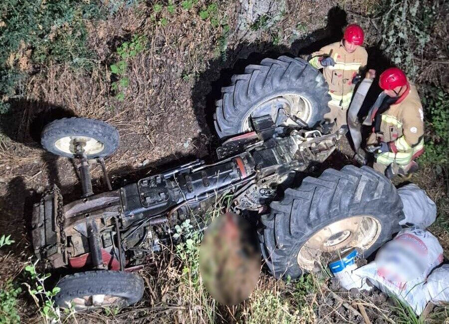 Manisa’nın Gördes ilçesinde yaşanan acı bir olayda traktörün şarampole devrilmesi