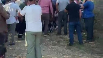 Düzce’nin Cumayeri ilçesinde bir traktörün devrilmesi sonucu sürücü hayatını kaybetti.