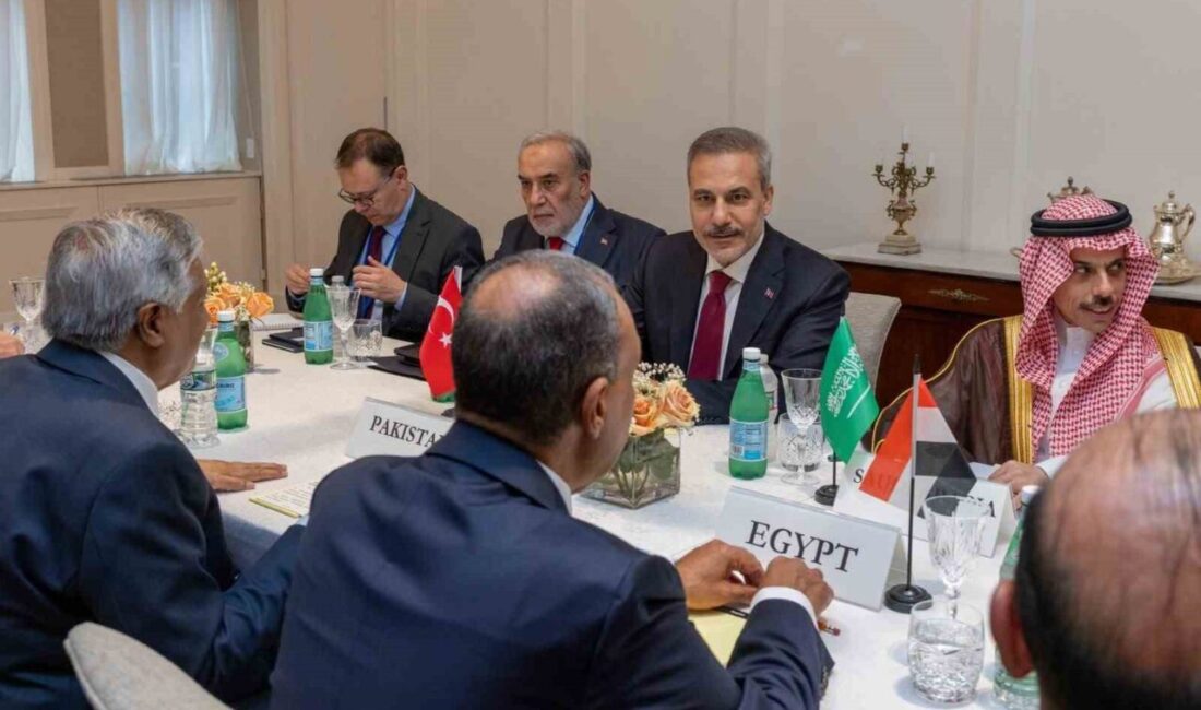 Dışişleri Bakanı Hakan Fidan, Türkiye-Mısır-Pakistan-Suudi Arabistan Dışişleri Bakanları Toplantısı’na iştirak
