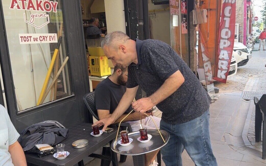 Eskişehir’de bir çay ocağında meydana gelen olay hakkında konuşan işletme