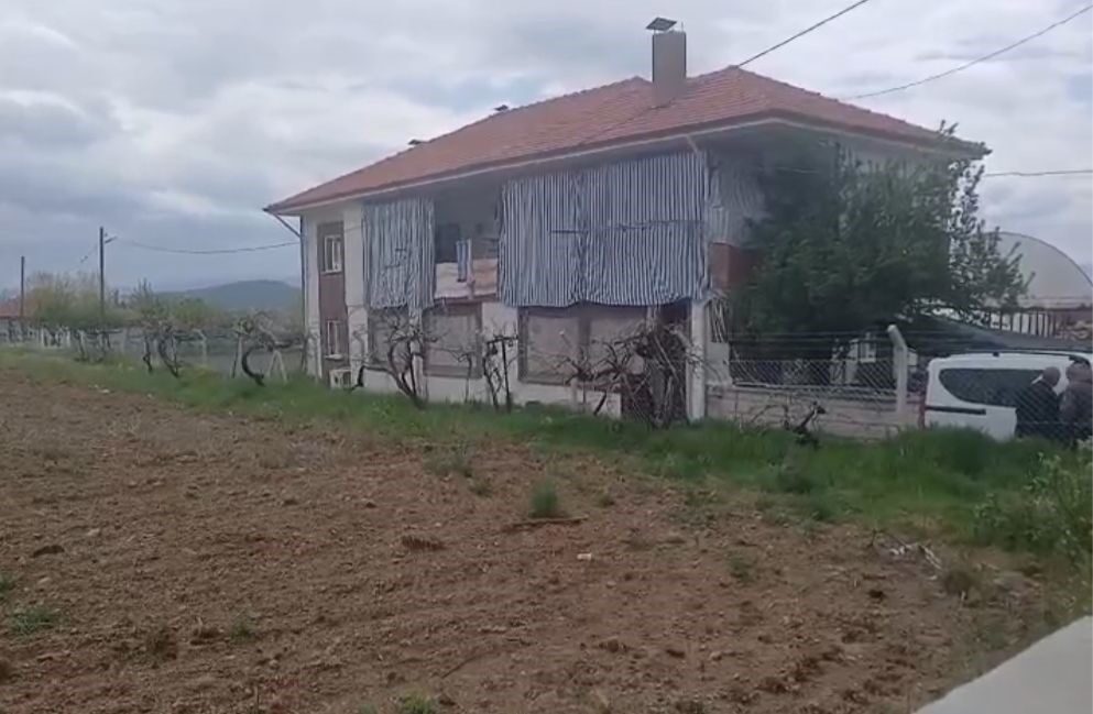 Çavdır ilçesinde düğünlerine saatler kala evlerinde ölü bulunan 20 yaşındaki