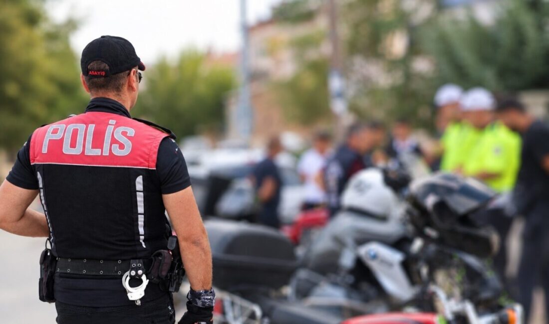 Elazığ’da, okul çevresinde denetim yapan ekiplerin uyarısına uymayan ve plakasız
