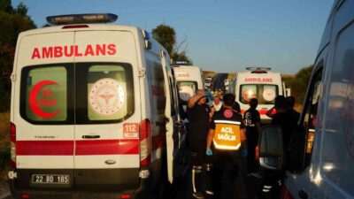 Edirne’de meydana gelen zincirleme trafik kazasında 3 araç karıştı, 6