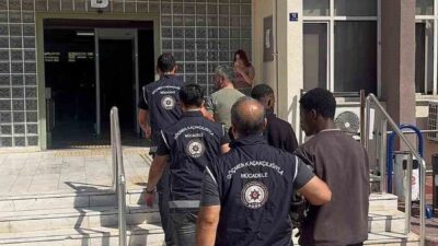 Aydın’ın Efeler ilçesinde göçmen kaçakçılığıyla ilgili yapılan operasyonda, bir ev