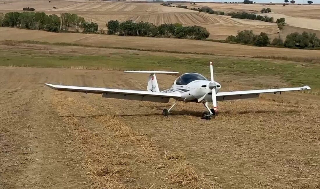 Tekirdağ’ın Süleymanpaşa ilçesinde, Bahçelievler Mahallesi’nde bir tarlaya zorunlu iniş yapan