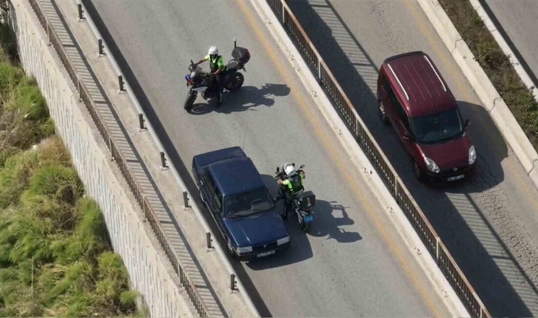 Kırıkkale’de trafiği denetlemeye çalışan sürücünün, geri manevra yaparak kaçma girişimini