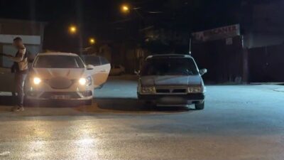 Eskişehir’de bir aracın sürücüsü, trafik polisi tarafından durdurulduğunda ehliyetsiz olduğu