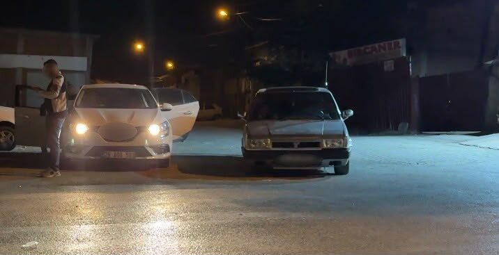Eskişehir’de bir aracın sürücüsü, trafik polisi tarafından durdurulduğunda ehliyetsiz olduğu