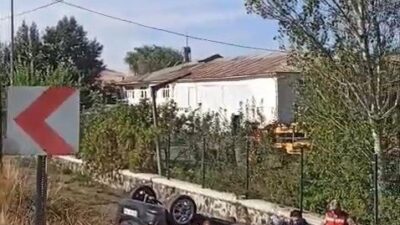 Elazığ’da meydana gelen kazada aracın şarampole devrilmesi sonucu 2 kişi