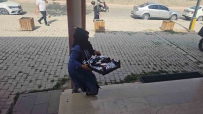Elazığ ilinde, zabıta ekipleri cuma namazı çıkışında dilencilere yönelik operasyon