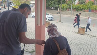 Elazığ Belediyesi Zabıta ekipleri, şehirde dilencilere karşı gerçekleştirdikleri denetimlerde birçok