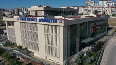Elazığ’da polis ekipleri, bir motosiklet sürücüsünü durdurmak istedi ancak sürücü