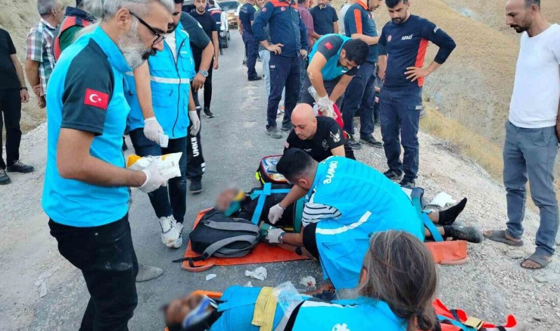 Elazığ’ın Keban ilçesinde meydana gelen trafik kazasında, işçi taşıyan minibüsün