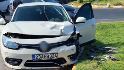 Elazığ’ın OSB kavşağında meydana gelen trafik kazasında bir kişi yaralandı.