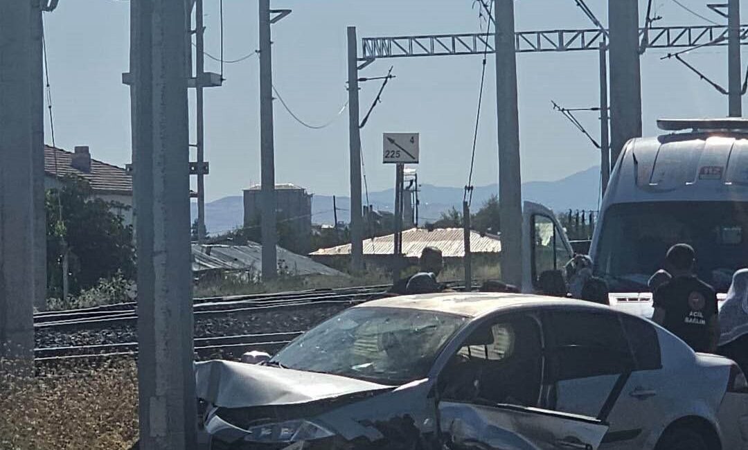 Elazığ’da meydana gelen trafik kazasında 5 kişi yaralandı. Kaza, Yurtbaşı