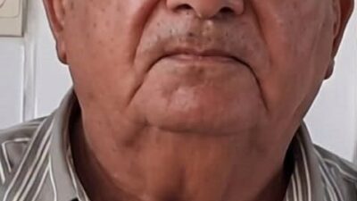 Denizli’nin Sarayköy ilçesinde, 80 yaşındaki bir adam, elektrikli bisikletini park