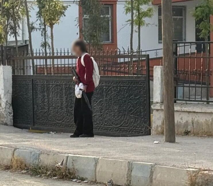 Van’ın Tuşba ilçesinde, Polatoğlu İlk ve Ortaokulu’nda meydana gelen olayda,