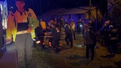 Erzincan-Erzurum karayolunun Akyazı mevkisinde meydana gelen trafik kazasında aynı araçta