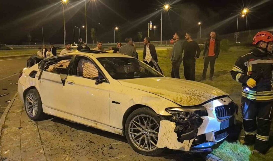 Erzurum’un Palandöken ilçesinde meydana gelen trafik kazasında 2 kişi yaralandı.