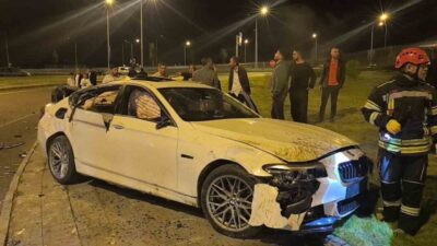 Erzurum’un Palandöken ilçesinde meydana gelen trafik kazasında 2 kişi yaralandı.