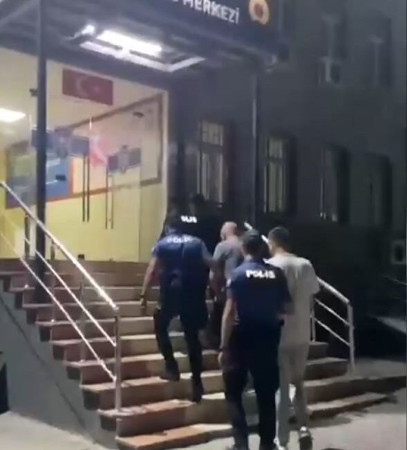 Esenyurt’ta, trafikte başka bir sürücüyü takip ederek saldıran bir kişi