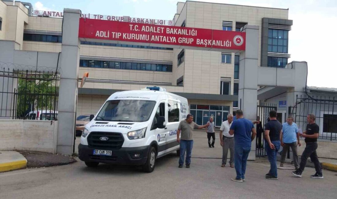 Antalya’nın Korkuteli ilçesinde boşanma sürecinde olduğu belirtilen eşinin, kayınvalidesi ve