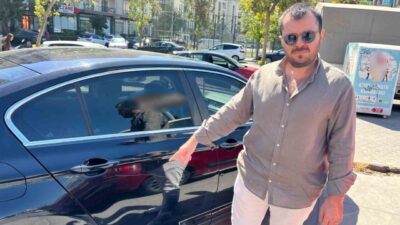 Muğla’nın Datça ilçesinde tatil yapan İzmir’li avukat Uğur Özer, aracının