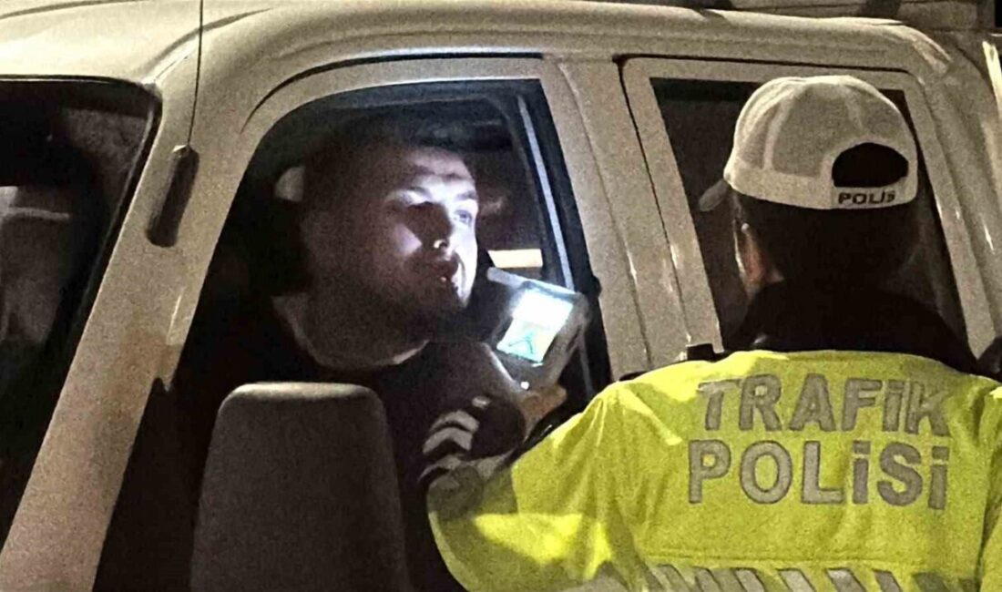 Eskişehir’de, 75. Yıl Mahallesi’nde asayiş ve trafik denetimi gerçekleştirildi. Dün
