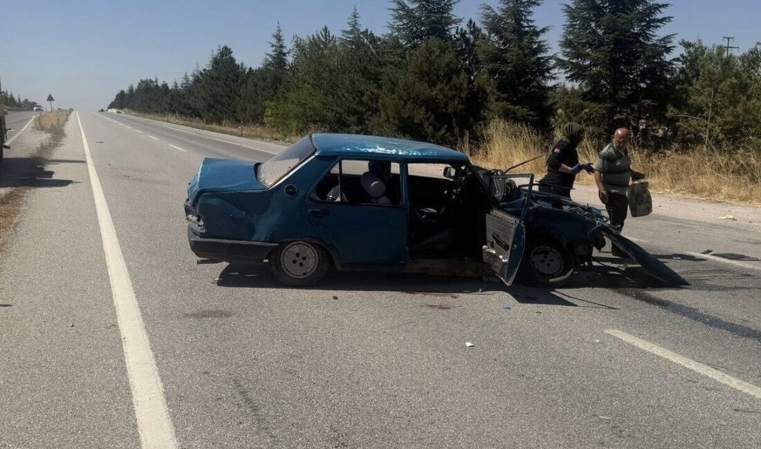 Eskişehir’in Sivrihisar ilçesinde meydana gelen trafik kazasında, 1’i bebek ve