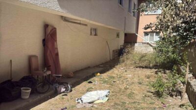 Eskişehir’in Odunpazarı ilçesinde bulunan bir apartmanın 3. katındaki balkondan düşen