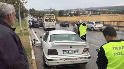 Eskişehir’de, Atatürk Bulvarı’nda meydana gelen zincirleme trafik kazasında 7 araç