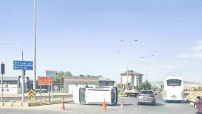 Eskişehir’de meydana gelen trafik kazasında SUV tipi araç ile hafif