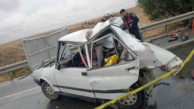 Eskişehir’de meydana gelen trafik kazasında, bir tırın otomobile arkadan çarpması