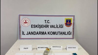 Eskişehir’de uyuşturucu suçlarından arama kararı bulunan ve uyuşturucu ticareti yaptığı