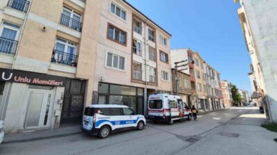 Eskişehir’de 80 yaşındaki bir adam, evinde yataktan düşerek yaralandıktan sonra