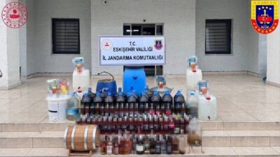 Eskişehir’de jandarma ekipleri, kaçak alkol üretimi ve satışı yapıldığı bilgisine