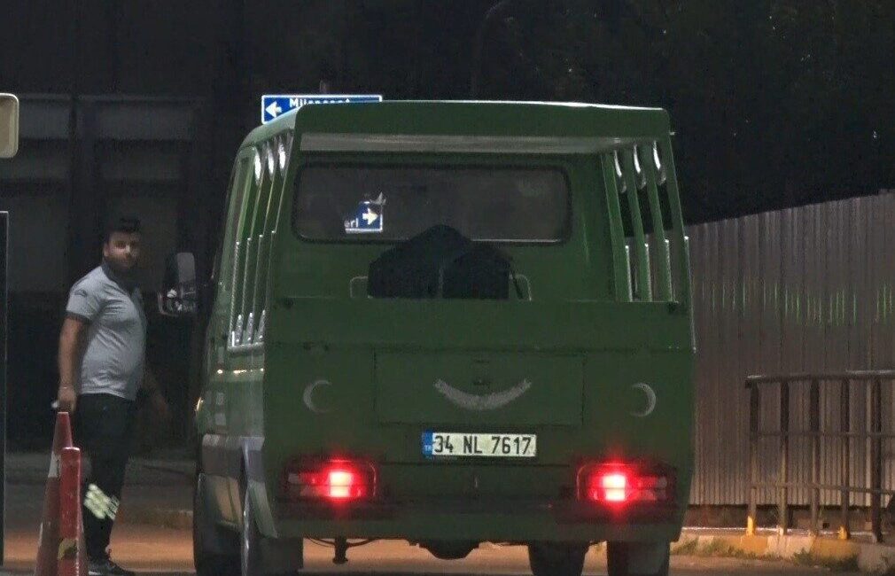 Oyuncu Serhat Kılıç, Kağıthane’deki evinde hayatını kaybetti. Kız arkadaşı Özlem