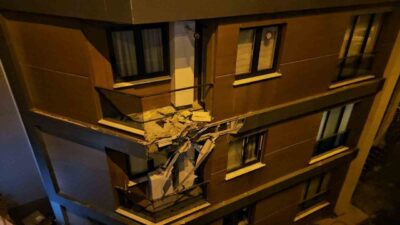 Eyüpsultan’da alkollü olduğu iddia edilen bir sürücü, otomobilini kontrolsüz bir
