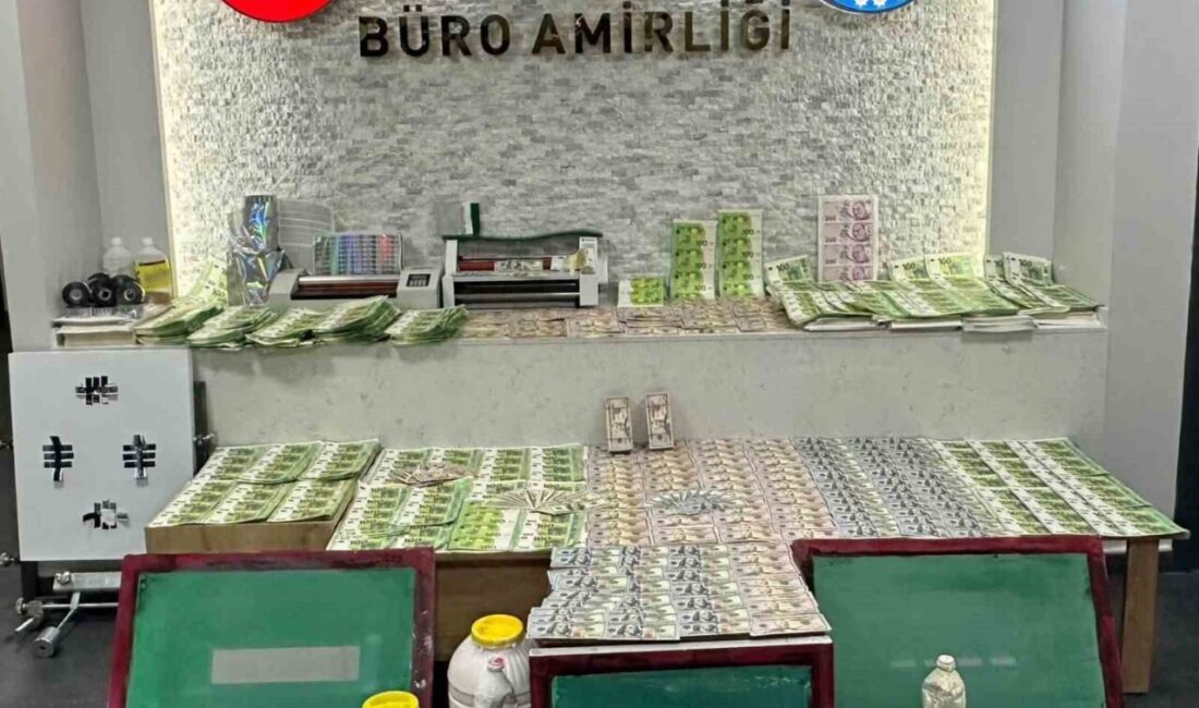 İstanbul Fatih ilçesinde gerçekleştirilen sahte para operasyonunda 963 bin 800