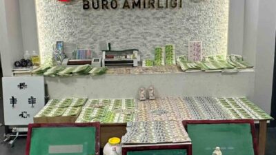 İstanbul Fatih ilçesinde gerçekleştirilen sahte para operasyonunda 963 bin 800