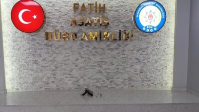 Fatih ilçesinde çarşı ve mahalle bekçileri tarafından durdurulan iki motosiklet