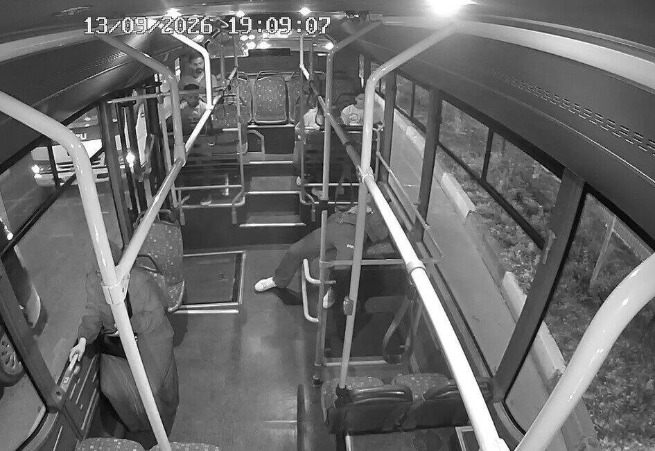 Tokat’ta bir halk otobüsü şoförü, araç içinde fenalaşan bir yolcuyu