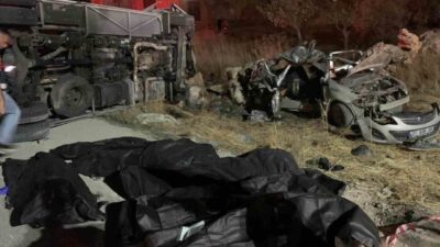 Gaziantep Vali Yardımcısı İlker Eker, Acaroba Mahallesi’nde gerçekleşen trafik kazasına
